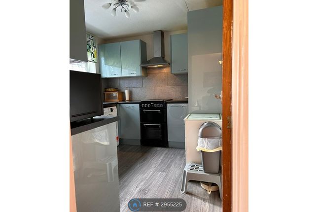 Flat, Elmsleigh Court Glen Eyre Road, Southampton photo 4