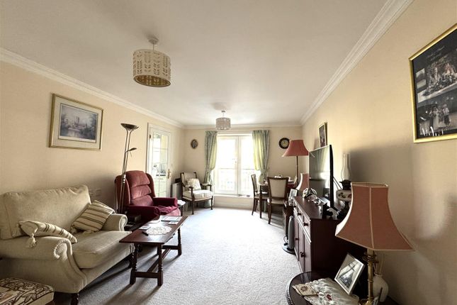 Flat 31 Pegasus Court, 58, Beach Road, Weston-Super-Mare photo 4
