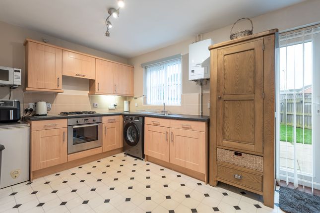 6 Heatherwood Court, Hull photo 2