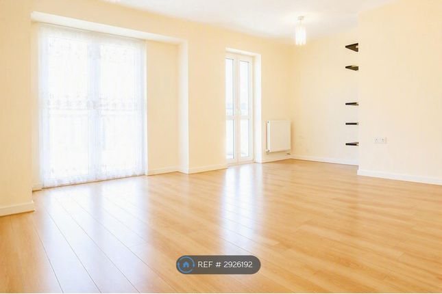 Burcher Gale Grove, London photo 3