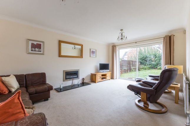 12, Woodcote Road, Maidenhead photo 4