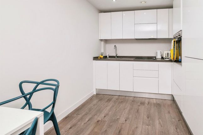 Flat for sale in Neptune Place, Liverpool