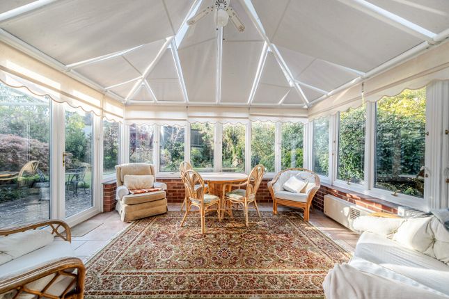 6, Court Close, Lymington photo 4