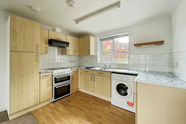 Flat 3 Seymour Court, Monmouth Road, Yeovil photo 2