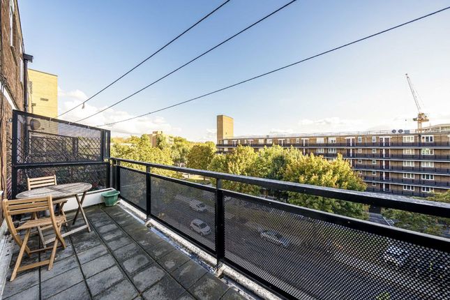 Lockwood Square, London photo 3