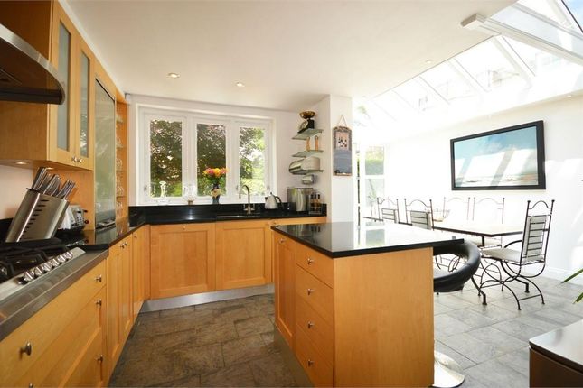 12,, Lancaster Park, Richmond photo 4