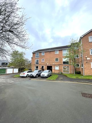 Thumbnail Flat to rent in Epping Close, Reading