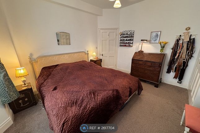 Peters Court, Porchester Road, London photo 4