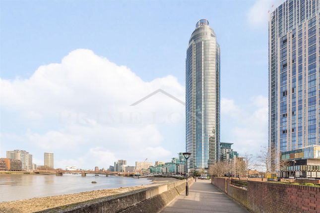 Flat to rent in The Tower, One St George Wharf, Vauxhall