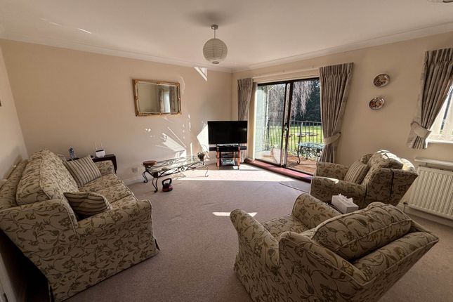 11 Evening Glade, Golf Links Road, Ferndown photo 3