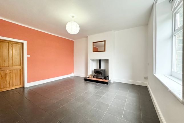 1, Grasmere Road, Holmfirth photo 4