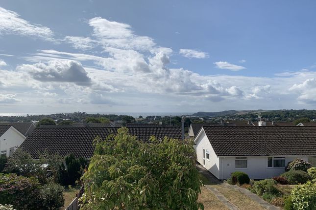 7, Carrickowel Crescent, St Austell photo 2