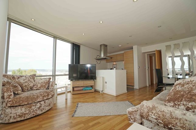 32, Admiralty Tower, Portsmouth photo 2
