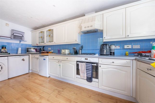 3, Albert Reed Gardens, Maidstone photo 4