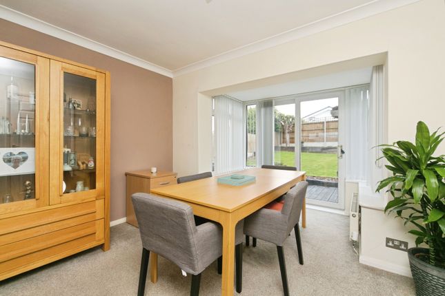 22, Rochester Way, Colwyn Bay photo 4
