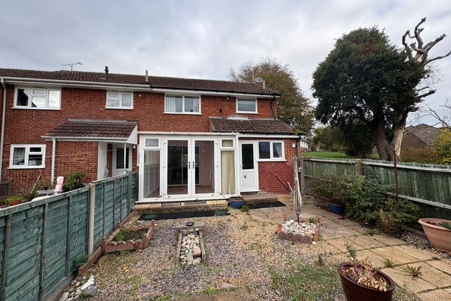 64 Magna Close, Yeovil photo 2