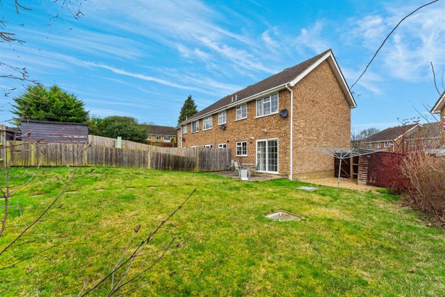 Property for sale in Ecob Close, Guildford