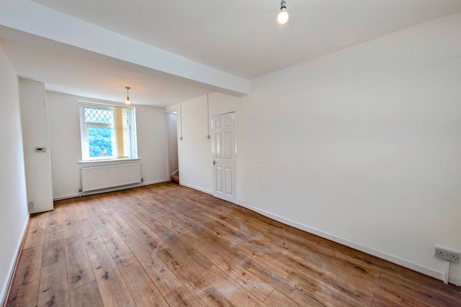 33 Ty'r Felin Street, Mountain Ash photo 3