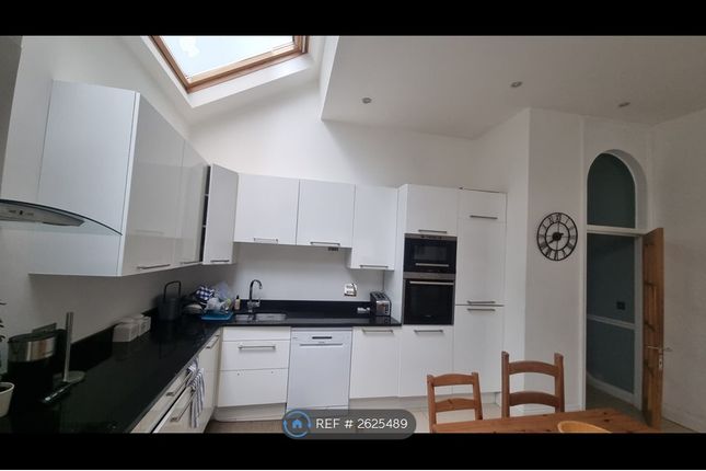 Wimbledon Park Road, London photo 3