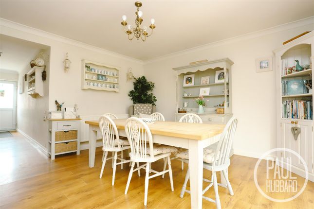 12, Manor Park Road, Lowestoft photo 3