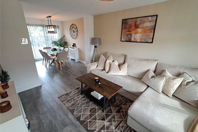 129, Kestrel Way, Walsall photo 3