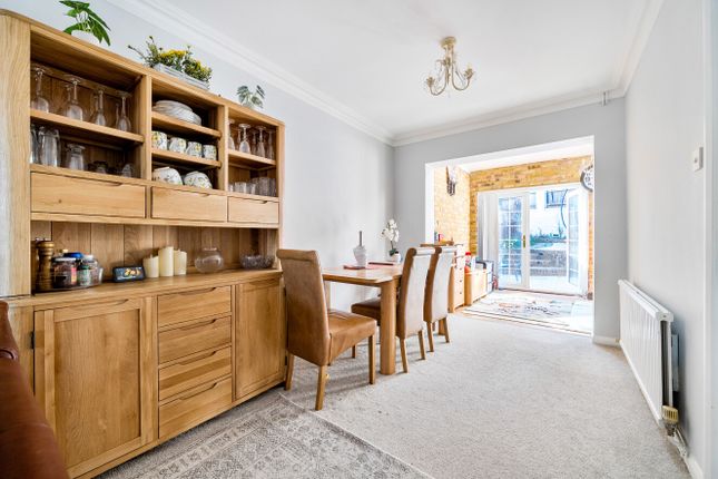 79, Oakfields, Surrey photo 3