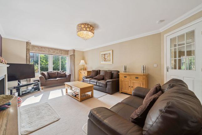 11 Glen Artney Road, Dumbarton photo 4
