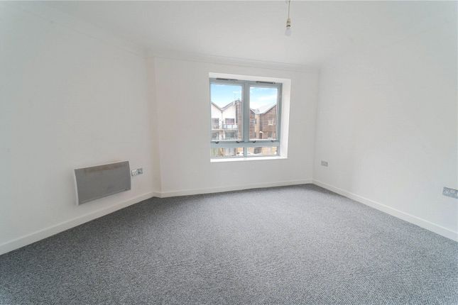 Quayside Drive, Essex photo 4