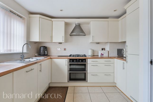 24, St. Annes Drive North, Redhill photo 4