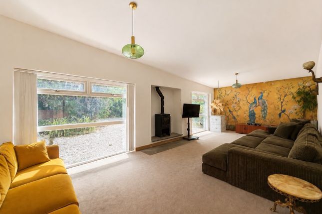 Lion Acre, Moss Lane, Southport photo 2