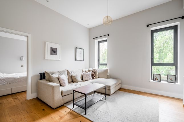Flat for sale in Cotton Exchange, Stoke Newington