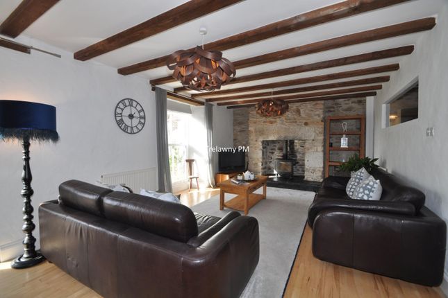 Barn conversion to rent in Menehay Farm, Budock Water, Falmouth