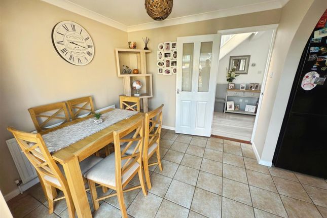 1, Windermere Park, Lowestoft photo 4