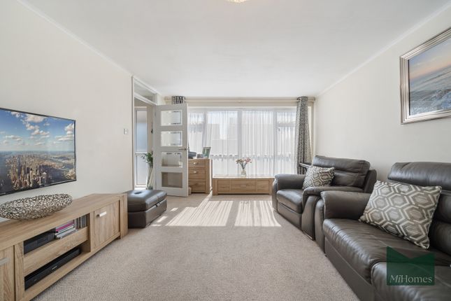 7, The Spinney, Potters Bar photo 4