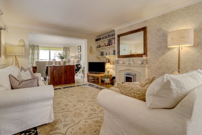 5, Maxwell Drive, High Wycombe photo 2