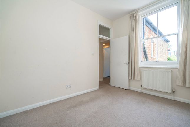 Terraced house for sale in Park Avenue North, Crouch End, London