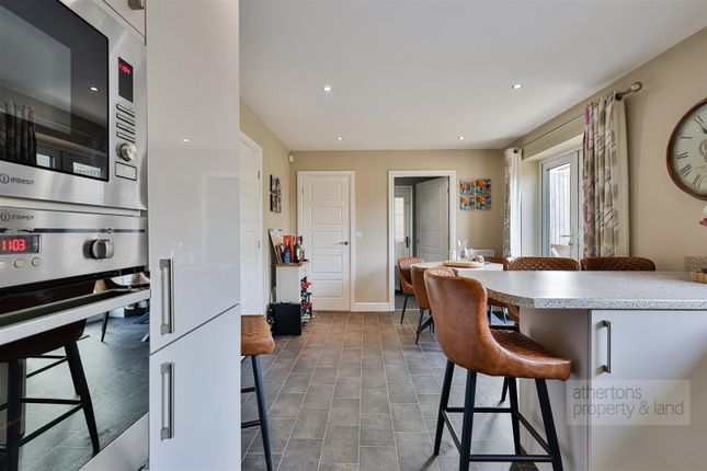 2, Nab Rise, Billington photo 3