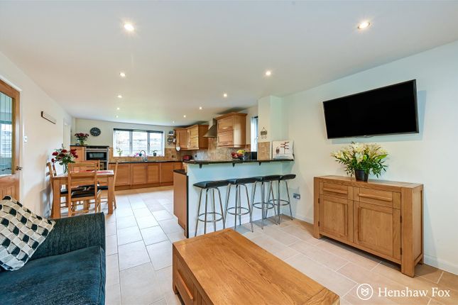 26, Betteridge Drive, Southampton photo 3