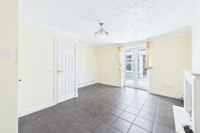 213, Ravenhead Road, St Helens photo 2