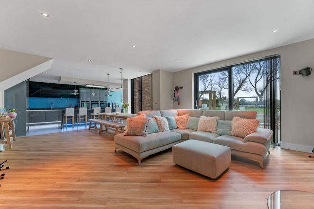 3 Cotebrook View Oughtrington Lane, Lymm photo 3