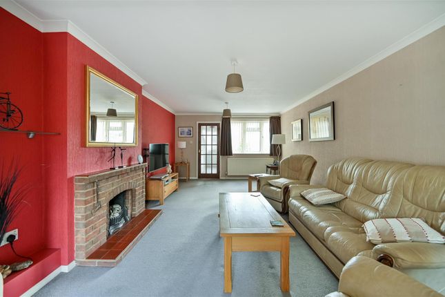 49, Reynards Close, Wokingham photo 4