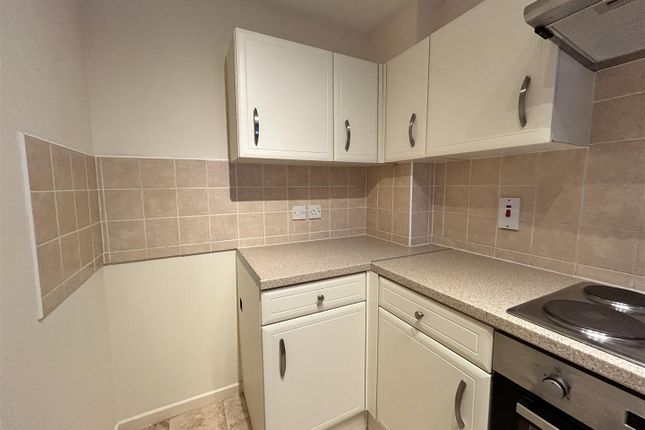 25, Wishart Way, Chippenham photo 3
