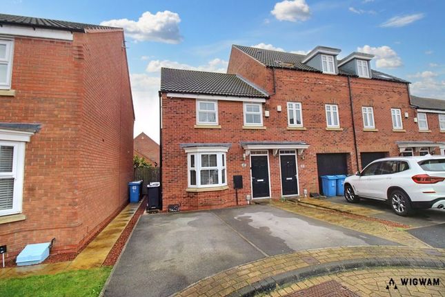 Thumbnail End terrace house for sale in Greenwich Park, Hull