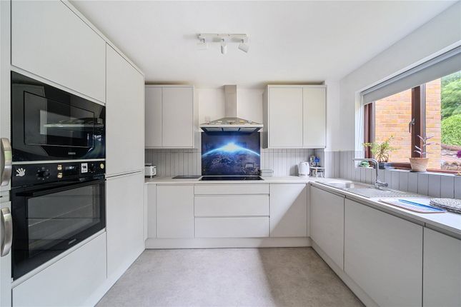2 Beech Court,, The Warren, Oxshott photo 4