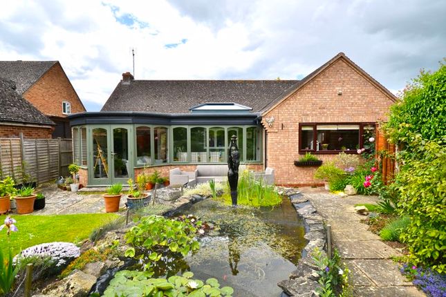 Thumbnail Detached bungalow for sale in Field Barn Lane, Cropthorne, Pershore