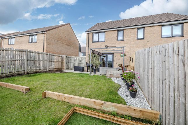 60, Chesterholm Avenue, Newcastle Upon Tyne photo 2