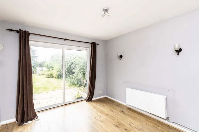 9, Denleigh Gardens, Thames Ditton photo 4