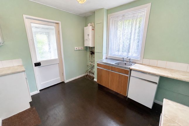 74, Sandringham Avenue, Newcastle upon Tyne photo 4