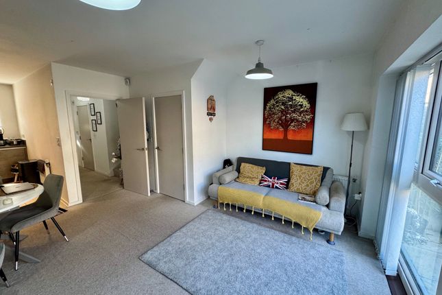 Rodin Drive, Harlow photo 3