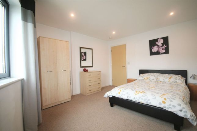 Apartment 23, South Quay, Swansea photo 5